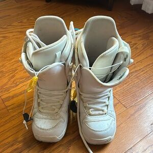 Burton Women “Coco” snow boots. Size 8